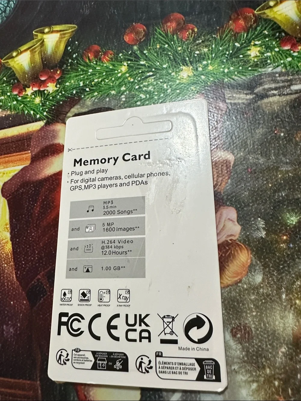 Lenovo 512GB Green microSD Card with Adapter on Red Packaging